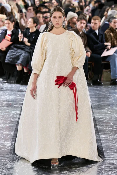Look 33